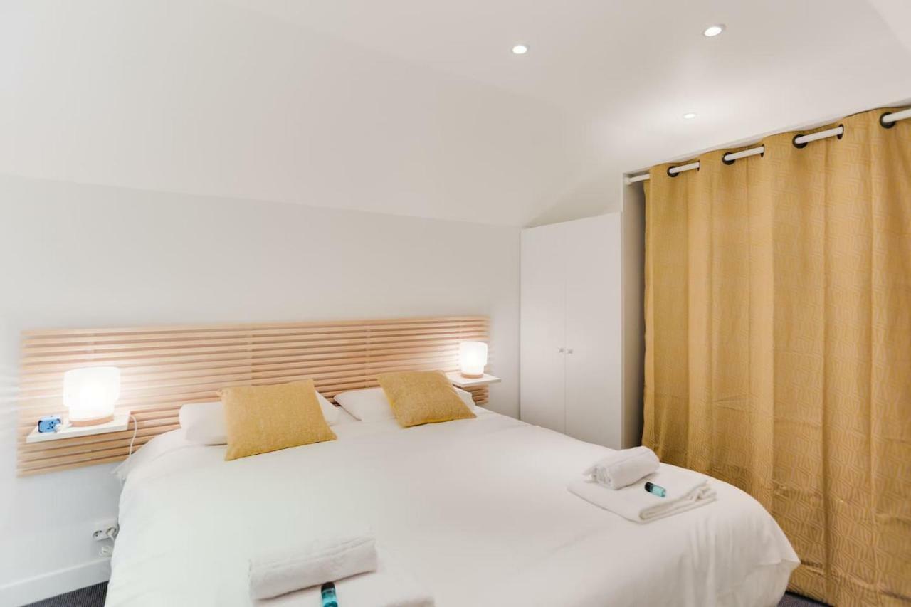 Design For 4 People Between Louvre & Opera Parigi
